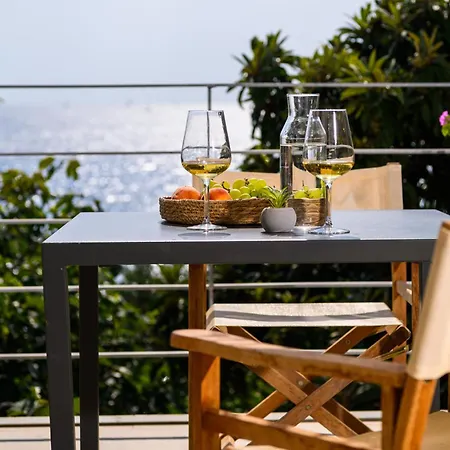 펜션 Seafront House Casa Flora *