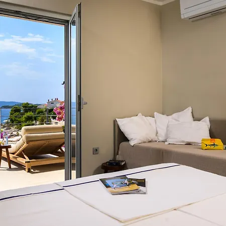 Seafront House Casa Flora 트로기르